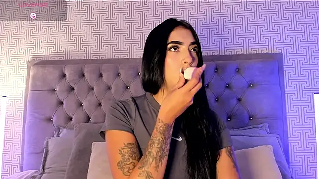 AriRobert_ Live XXX-Chat