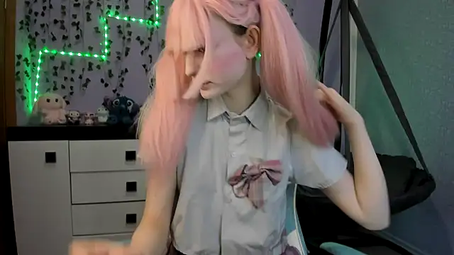 Yoonhee_ki's Webcam Show