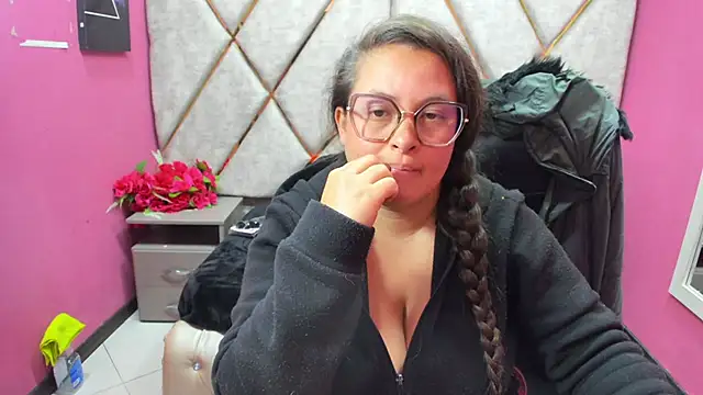 Chat XXX en directo de Sarah_Boobs_