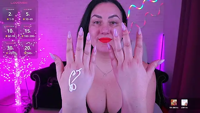 VelvetLuck Adlı Modelin Canlı XXX Sohbeti