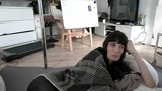 CeriseLapine's Live XXX Chat