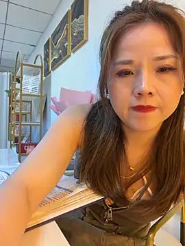 Efangfang 网络视讯表演