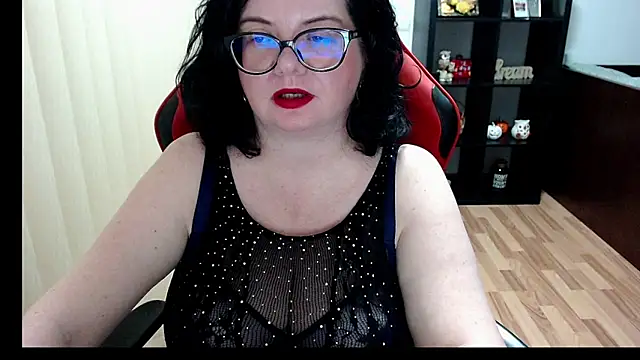 Онлайн чат XXX MissTroublle