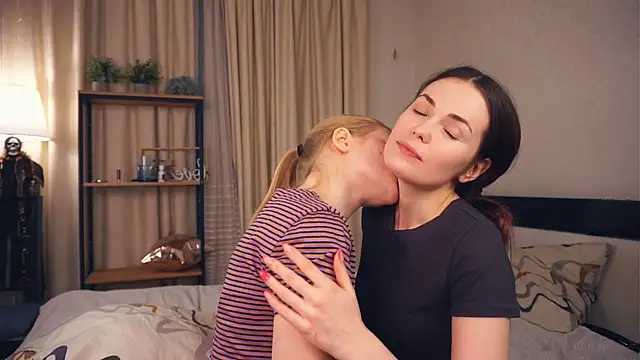 EllenReeves Show in webcam