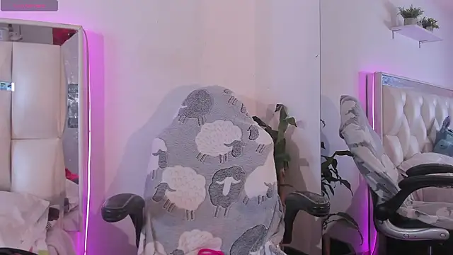 Živý XXX chat Darlyn_tenderhot__