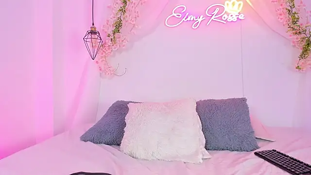 eimi_rosse18 Adlı Modelin Canlı XXX Sohbeti