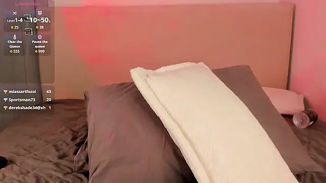 rina_kitten's Live XXX Chat