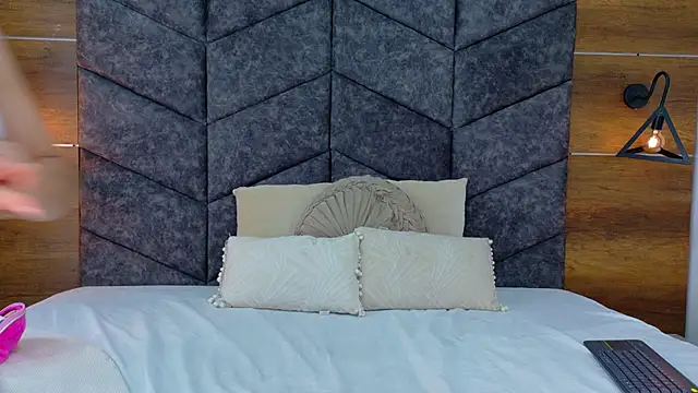 AnnieRouse__ élő XXX-chatje