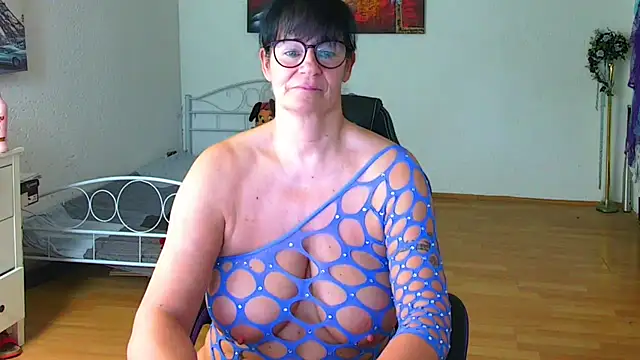 Chat +18 de Sylly ao vivo