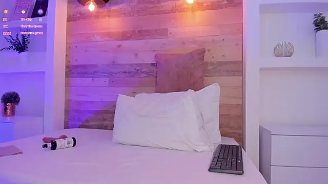 Онлайн чат XXX desireee_