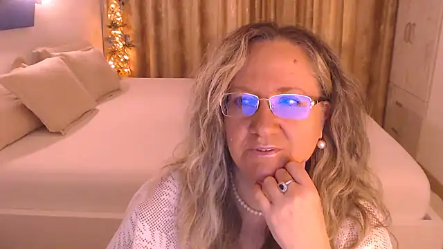 Chat +18 de Raisshy ao vivo