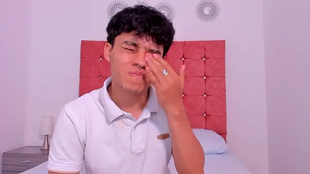 Dani_rivass élő XXX-chatje