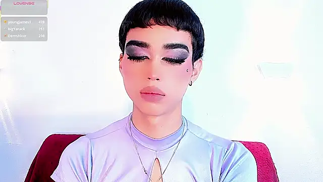 Miss-Saraii 在線直播表演