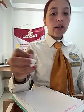 Emily-7_ Chat XXX in diretta