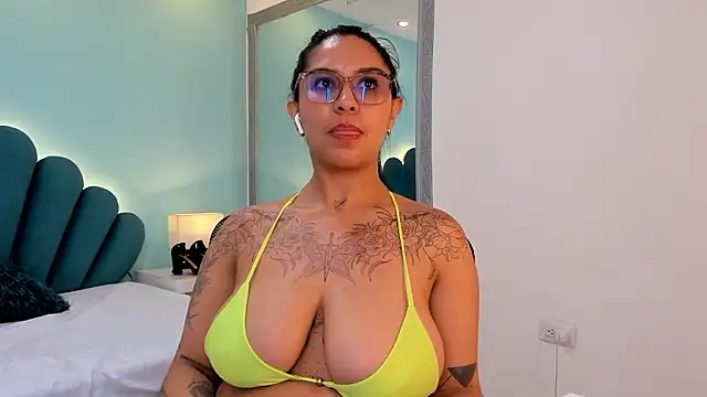 sharlott18 Obrolan Langsung XXX