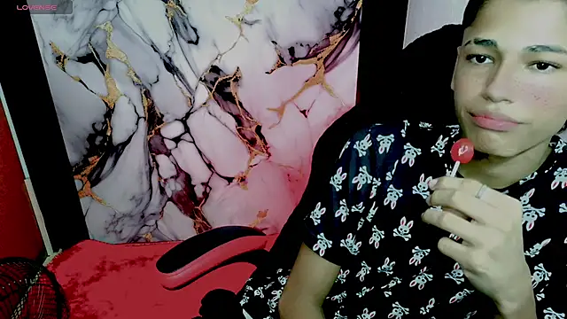 Im_david02: διαδικτυακό σόου στην κάμερα