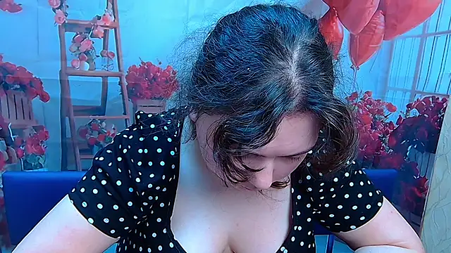 NeonilaLisova élő XXX-chatje