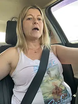 NikkiBlisss 现场XXX聊天