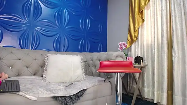 JolieDuvalle webcam show