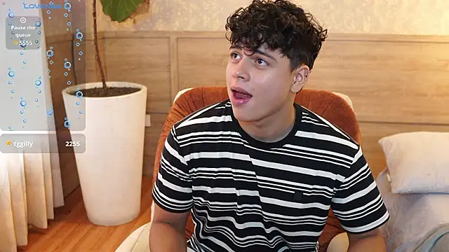 Chat XXX en directo de Ethan_occonor