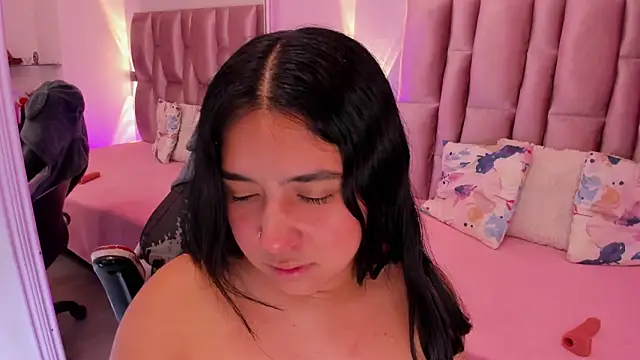 Živý XXX chat NikyBrookss