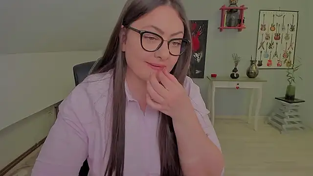 MistressDarrah Chat XXX in diretta