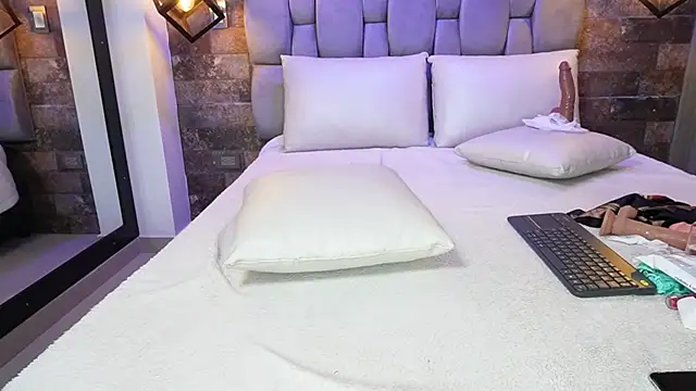 Sophia_Bellucci 网络视讯表演