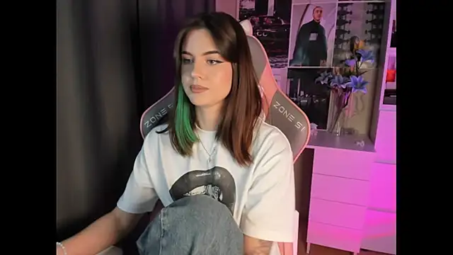 NikkieKitty: απευθείας συνομιλία ΧΧΧ