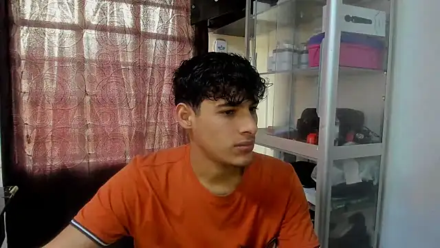 Živý XXX chat MaxStar26