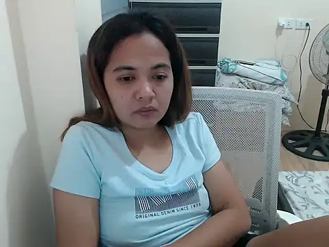 xTheLastVIRGINx Chat XXX in diretta