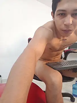 sophieandmarkls Adlı Modelin Canlı XXX Sohbeti