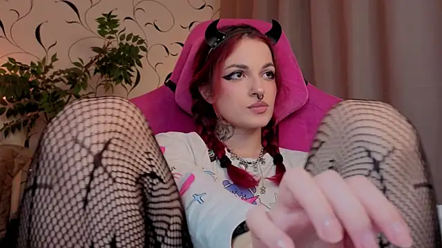 Онлайн чат XXX BratzieDarsie