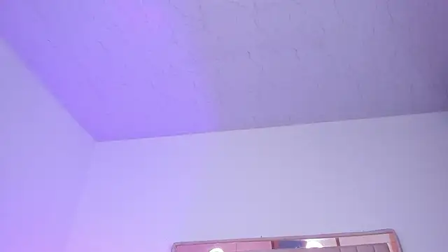 Chiqui_cute: онлайн-секс-чат