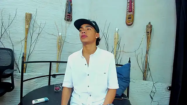 Chatroom XXX en direct de AlanCutee