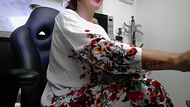 kyra_jeet: απευθείας συνομιλία ΧΧΧ