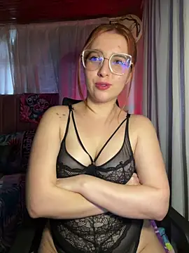 Онлайн чат XXX CoraVibes