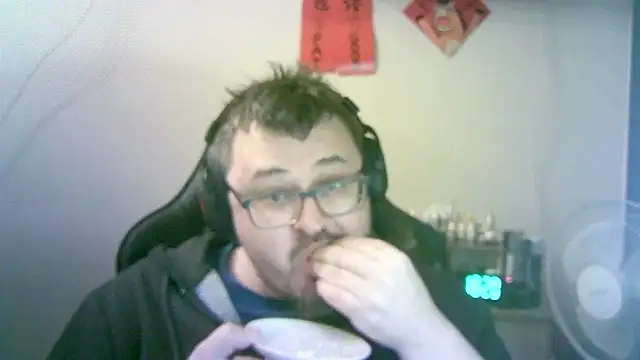 Chatroom XXX en direct de SirAbuser