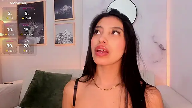 Tiffany_Low 即時 XXX 聊天