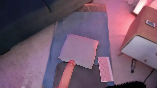 Nicolle_W Chat XXX in diretta