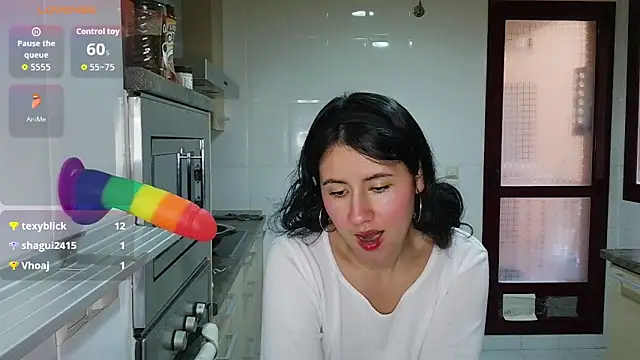 Megan_hotwife_ élő XXX-chatje