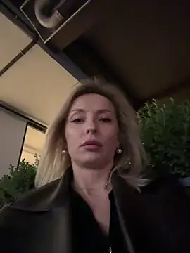 VikaBunny1 Adlı Modelin Canlı XXX Sohbeti