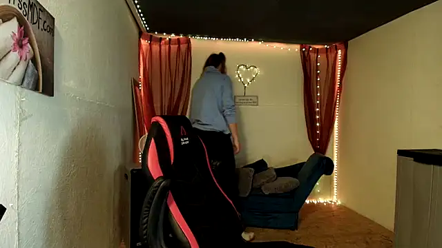 CallMeMaria Adlı Modelin Canlı XXX Sohbeti