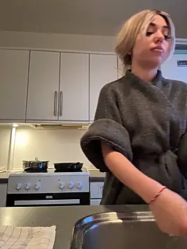 Chat XXX en directo de SilkyMira