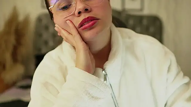 katt_eyes_ Adlı Modelin Canlı XXX Sohbeti