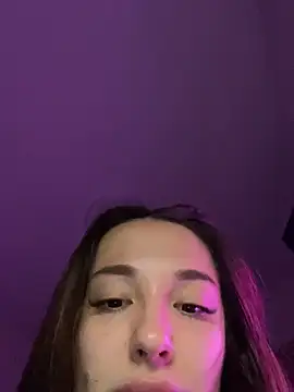 MissCarolina: απευθείας συνομιλία ΧΧΧ