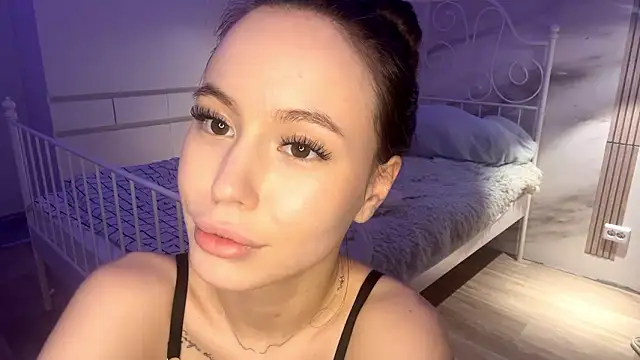 Chat +18 de KitCerveny ao vivo