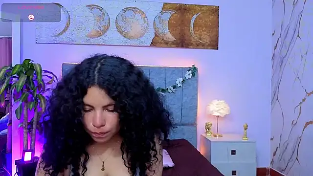 Chat +18 de Zoe-yanin ao vivo