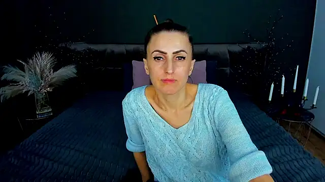 Chat +18 de Rebecca_Diamond ao vivo