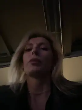 VikaBunny1 – Naživo XXX chat