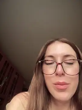 MommmyYummy – Naživo XXX chat